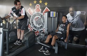 Bruno Cesar e Ralf durante o treino do Corinthians, realizado esta tarde no CT Joaquim Grava no Parque Ecolgico. O prximo jogo da equipe ser quarta-feira, dia 03/11, contra o Ava, no Pacaembu, pela 33. a rodada do Campeonato Brasileiro de 2010