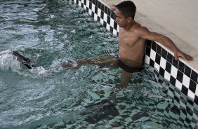 Jorge Henrique faz treinamento na piscina esta tarde no CT Joaquim Grava no Parque Ecolgico. O prximo jogo da equipe ser quarta-feira, dia 03/11, contra o Ava, no Pacaembu, pela 33. a rodada do Campeonato Brasileiro de 2010