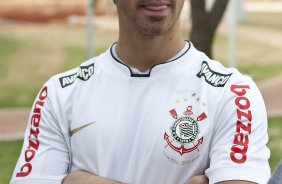 Integrantes do Jonas Brother's, Joe(camiseta branca) e Nik(camiseta cinza) visitaram Roberto Carlos e Ronaldo antes do treino do Corinthians, realizado esta tarde no CT Joaquim Grava no Parque Ecolgico. O prximo jogo da equipe ser domingo, dia 07/11, contra o So Paulo, no Morumbi, pela 34. a rodada do Campeonato Brasileiro de 2010