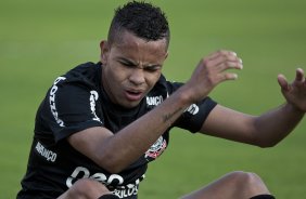 Dentinho reclama do juiz durante a partida entre So Paulo x Corinthians, vlida pela 34 rodada do Campeonato Brasileiro de 2010, serie A, realizada esta tarde no estdio do Morumbi/SP