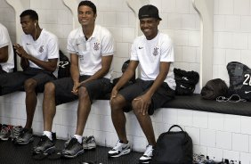 Moacir; William e Elias nos vestirios antes da partida entre So Paulo x Corinthians, vlida pela 34 rodada do Campeonato Brasileiro de 2010, serie A, realizada esta tarde no estdio do Morumbi/SP