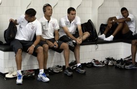 Ralf; Dentinho Danilo e Jucilei nos vestirios antes da partida entre So Paulo x Corinthians, vlida pela 34 rodada do Campeonato Brasileiro de 2010, serie A, realizada esta tarde no estdio do Morumbi/SP