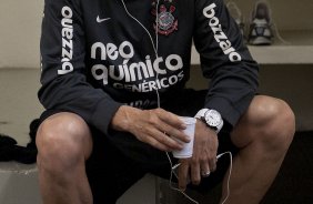 Chicão nos vestiários antes da partida entre Corinthians x Cruzeiro, válida pela 35ª rodada do Campeonato Brasileiro de 2010, serie A, realizada esta noite no estádio do Pacaembui/SP