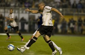 Ronaldo durante a partida entre Corinthians x Cruzeiro, válida pela 35ª rodada do Campeonato Brasileiro de 2010, serie A, realizada esta noite no estádio do Pacaembui/SP