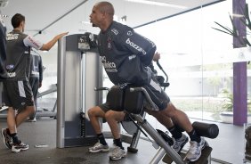 Roberto Carlos durante o treino do Corinthians realizado esta manh no CT Joaquim Grava, no Parque Ecolgico do Tiete. O prximo jogo da equipe ser domingo, dia 21/11, contra o Vitoria/BA, pela 36. a rodada do Campeonato Brasileiro de 2010