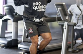 Roberto Carlos durante o treino do Corinthians realizado esta manh no CT Joaquim Grava, no Parque Ecolgico do Tiete. O prximo jogo da equipe ser domingo, dia 21/11, contra o Vitoria/BA, pela 36. a rodada do Campeonato Brasileiro de 2010