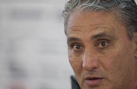 Tite concede enrevista coletiva aps o treino do Corinthians realizado esta manh no CT Joaquim Grava, no Parque Ecolgico do Tiete. O prximo jogo da equipe ser domingo, dia 21/11, contra o Vitoria/BA, pela 36. a rodada do Campeonato Brasileiro de 2010