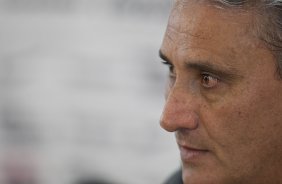 Tite concede entrevista coletiva aps o treino do Corinthians realizado esta manh no CT Joaquim Grava, no Parque Ecolgico do Tiete. O prximo jogo da equipe ser domingo, dia 21/11, contra o Vitoria/BA, pela 36. a rodada do Campeonato Brasileiro de 2010