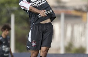 Danilo durante o treino do Corinthians realizado esta tarde no CT Joaquim Grava, no Parque Ecolgico do Tiete. O prximo jogo da equipe ser domingo, dia 21/11, contra o Vitoria/BA, pela 36. a rodada do Campeonato Brasileiro de 2010