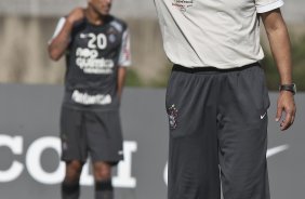Tite durante o treino do Corinthians realizado esta tarde no CT Joaquim Grava, no Parque Ecolgico do Tiete. O prximo jogo da equipe ser domingo, dia 21/11, contra o Vitoria/BA, pela 36. a rodada do Campeonato Brasileiro de 2010