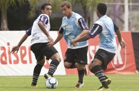 Boquita; Rafael e Jorge Henrique durante o treino do Corinthians realizado esta manh no CT Joaquim Grava, no Parque Ecolgico do Tiete. O prximo jogo da equipe ser domingo, dia 05/12, contra o Goias/GO, no estdio Serra Dourada, pela 38. a rodada do Campeonato Brasileiro de 2010