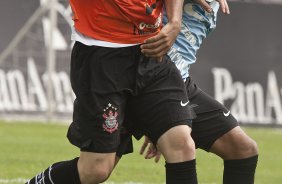 Bruno Cesar e Jorge Henrique durante o treino do Corinthians realizado esta manh no CT Joaquim Grava, no Parque Ecolgico do Tiete. O prximo jogo da equipe ser domingo, dia 05/12, contra o Goias/GO, no estdio Serra Dourada, pela 38. a rodada do Campeonato Brasileiro de 2010