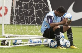 Jorge Henrique durante o treino do Corinthians realizado esta manh no CT Joaquim Grava, no Parque Ecolgico do Tiete. O prximo jogo da equipe ser domingo, dia 05/12, contra o Goias/GO, no estdio Serra Dourada, pela 38. a rodada do Campeonato Brasileiro de 2010