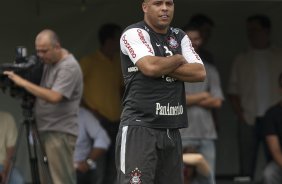 Ronaldo durante o treino do Corinthians realizado esta manh no CT Joaquim Grava, no Parque Ecolgico do Tiete. O prximo jogo da equipe ser amanh, domingo, dia 05/12, contra o Goias/GO, no estdio Serra Dourada, pela 38. a rodada do Campeonato Brasileiro de 2010
