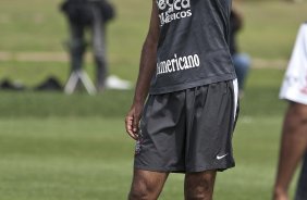William durante o treino do Corinthians realizado esta manh no CT Joaquim Grava, no Parque Ecolgico do Tiete. O prximo jogo da equipe ser amanh, domingo, dia 05/12, contra o Goias/GO, no estdio Serra Dourada, pela 38. a rodada do Campeonato Brasileiro de 2010