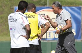 Tite durante o treino de hoje a tarde no Spa Sport Resort na cidade de Itu, interior de So Paulo. O primeiro jogo da equipe ser dia 16/01, contra a Portuguesa, no Pacaembu, vlida pela 1 rodada do Campeonato Paulista de 2011