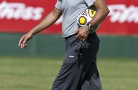 Tite durante o treino de hoje a tarde no Spa Sport Resort na cidade de Itu, interior de So Paulo. O primeiro jogo da equipe ser dia 16/01, contra a Portuguesa, no Pacaembu, vlida pela 1 rodada do Campeonato Paulista de 2011