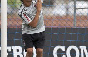 Dentinho durante o treino de hoje a tarde no CT Joaquim Grava, no Parque Ecolgico do Tiete. O primeiro jogo da equipe ser dia 16/01, contra a Portuguesa, no Pacaembu, vlida pela 1 rodada do Campeonato Paulista de 2011