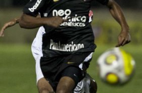 Durante a partida entre Bragantino/SP x Corinthians, vlida pela 2 rodada do Campeonato Paulista de 2011, realizada esta noite no estdio Nabi Abi Chedid, em Bragana Paulista, interior de So Paulo. Bragana Paulista/SP/Brasil