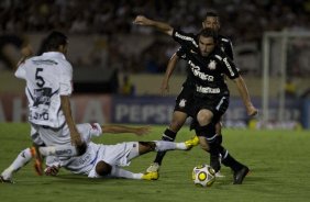 Durante a partida entre Bragantino/SP x Corinthians, vlida pela 2 rodada do Campeonato Paulista de 2011, realizada esta noite no estdio Nabi Abi Chedid, em Bragana Paulista, interior de So Paulo. Bragana Paulista/SP/Brasil
