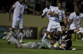 Durante a partida entre Bragantino/SP x Corinthians, vlida pela 2 rodada do Campeonato Paulista de 2011, realizada esta noite no estdio Nabi Abi Chedid, em Bragana Paulista, interior de So Paulo. Bragana Paulista/SP/Brasil