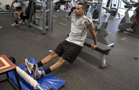 Dentinho durante o treino de hoje a tarde no CT Joaquim Grava, no Parque Ecolgico do Tiete. O prximo jogo da equipe ser domingo, dia 23/01, contra o Noroeste/Bauru, vlida pela 3 rodada do Campeonato Paulista de 2011