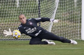 Julio Cesar durante o treino de hoje a tarde no CT Joaquim Grava, no Parque Ecolgico do Tiete. O prximo jogo da equipe ser domingo, dia 23/01, contra o Noroeste/Bauru, vlida pela 3 rodada do Campeonato Paulista de 2011