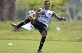 Dentinho durante o treino de hoje pela manh no CT Joaquim Grava, no Parque Ecolgico do Tiete. Este time que treinou hoje, e o time titular que se prepara para o jogo de volta pela Pr Libertadores 2011 contra o Tolima, da Colmbia, dia 02/02, na cidade de Ibague