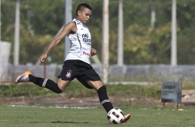 Dentinho durante o treino de hoje pela manh no CT Joaquim Grava, no Parque Ecolgico do Tiete. Este time que treinou hoje, e o time titular que se prepara para o jogo de volta pela Pr Libertadores 2011 contra o Tolima, da Colmbia, dia 02/02, na cidade de Ibague