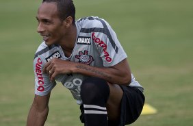 Liedson durante o treino desta tarde no CT Joaquim Grava, no Parque Ecolgico do Tiete. O time se prepara para o jogo contra o Mogi Mirim, quinta-feira, dia 17/02, complementando a 4 rodada do Campeonato Paulista 2011