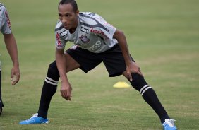 Liedson durante o treino desta tarde no CT Joaquim Grava, no Parque Ecolgico do Tiete. O time se prepara para o jogo contra o Mogi Mirim, quinta-feira, dia 17/02, complementando a 4 rodada do Campeonato Paulista 2011