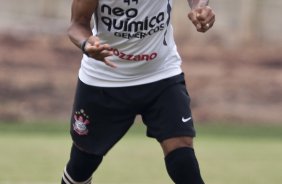 Liedson durante o treino do Corinthians esta tarde no CT Joaquim Grava, no Parque Ecolgico do Tiete. O time se prepara para o jogo contra o Grmio Prudente, sbado, dia 26/02, no Pacaembu, pela 10 rodada do Campeonato Paulista 2011