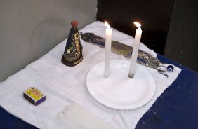 Altar nos vestiários antes da partida entre Corinthians x Grêmio Prudente/Presidente Prudente, válida pela 10ª rodada do Campeonato Paulista de 2011, realizada esta noite no estádio do Pacaembu
