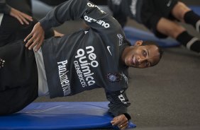 Liedson durante o treino do Corinthians esta tarde no CT Joaquim Grava, Parque Ecolgico do Tiete. O time se prepara para o jogo contra o Linense, sbado, dia 05/03, no estdio Gilberto Lopes, em Lins/SP, pela 11 rodada do Campeonato Paulista 2011