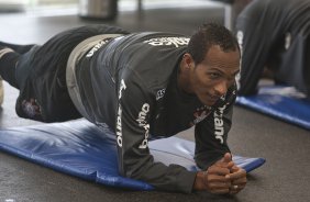 Liedson durante o treino do Corinthians esta tarde no CT Joaquim Grava, Parque Ecolgico do Tiete. O time se prepara para o jogo contra o Linense, sbado, dia 05/03, no estdio Gilberto Lopes, em Lins/SP, pela 11 rodada do Campeonato Paulista 2011