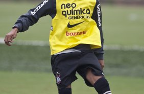 Liedson durante o treino do Corinthians esta tarde no CT Joaquim Grava, Parque Ecolgico do Tiete. O time se prepara para o jogo contra o Linense, sbado, dia 05/03, no estdio Gilberto Lopes, em Lins/SP, pela 11 rodada do Campeonato Paulista 2011