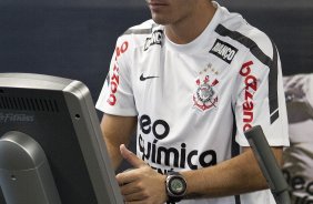 Nene Bonilha, volante, ex-jogador do Paulista de Jundia, novo contratado do Corinthians durante o treino do Corinthians esta tarde no CT Joaquim Grava, Parque Ecolgico do Tiete. O time se prepara para o jogo contra o Linense, sbado, dia 05/03, no estdio Gilberto Lopes, em Lins/SP, pela 11 rodada do Campeonato Paulista 2011