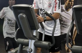 Nene Bonilha, volante, ex-jogador do Paulista de Jundia, novo contratado do Corinthians durante o treino do Corinthians esta tarde no CT Joaquim Grava, Parque Ecolgico do Tiete. O time se prepara para o jogo contra o Linense, sbado, dia 05/03, no estdio Gilberto Lopes, em Lins/SP, pela 11 rodada do Campeonato Paulista 2011