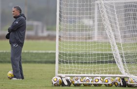 Tite durante o treino do Corinthians esta tarde no CT Joaquim Grava, Parque Ecolgico do Tiete. O time se prepara para o jogo contra o Linense, sbado, dia 05/03, no estdio Gilberto Lopes, em Lins/SP, pela 11 rodada do Campeonato Paulista 2011