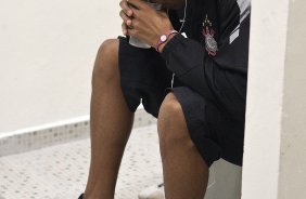 Luis 'Cachito' Ramirez nos vestirios antes da partida entre Corinthians x Ponte Preta/Campinas, vlida pela 12 rodada do Campeonato Paulista de 2011, realizada esta noite no estdio do Pacaembu