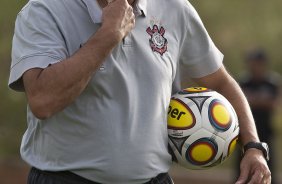 Tite durante o treino do Corinthians realizado esta tarde no CT Joaquim Grava, Parque Ecolgico do Tiete. O time se prepara para o jogo contra o Oeste, amanh, 4a. feira dia 23/03, no estdio do Pacaembu, pela 15 rodada do Campeonato Paulista 2011