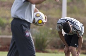 Tite e Dentinho durante o treino do Corinthians realizado esta tarde no CT Joaquim Grava, Parque Ecolgico do Tiete. O time se prepara para o jogo contra o Oeste, amanh, 4a. feira dia 23/03, no estdio do Pacaembu, pela 15 rodada do Campeonato Paulista 2011