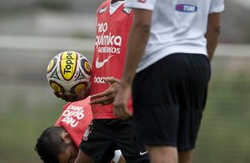 Liedson durante o treino do Corinthians realizado esta manh no CT Joaquim Grava, Parque Ecolgico do Tiete. O time se prepara para o jogo contra o Botafogo/RP, domingo dia 03/04/2011, no estdio Santa Cruz em Ribeiro Preto, pela 17 rodada do Campeonato Paulista 2011