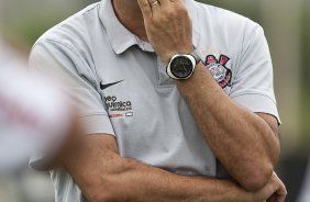 Tite durante o treino do Corinthians realizado esta manh no CT Joaquim Grava, Parque Ecolgico do Tiete. O time se prepara para o jogo contra o Botafogo/RP, domingo dia 03/04/2011, no estdio Santa Cruz em Ribeiro Preto, pela 17 rodada do Campeonato Paulista 2011