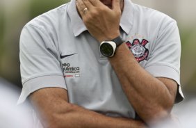 Tite durante o treino do Corinthians realizado esta manh no CT Joaquim Grava, Parque Ecolgico do Tiete. O time se prepara para o jogo contra o Botafogo/RP, domingo dia 03/04/2011, no estdio Santa Cruz em Ribeiro Preto, pela 17 rodada do Campeonato Paulista 2011