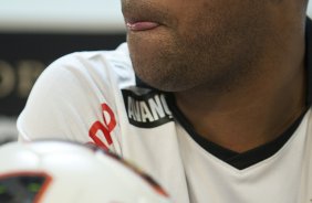 O atacante Adriano foi apresentado hoje pelo Corinthians, como o mais novo reforco para 2011, antes do treino desta tarde no CT Joaquim Grava, Parque Ecológico do Tiete. O time se prepara para o jogo contra o Botafogo/RP, domingo dia 03/04/2011, no estádio Santa Cruz em Ribeirão Preto, pela 17ª rodada do Campeonato Paulista 2011