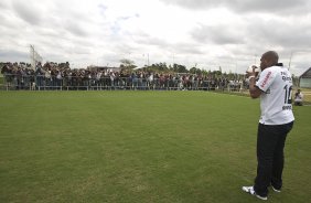 O atacante Adriano foi apresentado hoje pelo Corinthians, como o mais novo reforco para 2011, antes do treino desta tarde no CT Joaquim Grava, Parque Ecológico do Tiete. O time se prepara para o jogo contra o Botafogo/RP, domingo dia 03/04/2011, no estádio Santa Cruz em Ribeirão Preto, pela 17ª rodada do Campeonato Paulista 2011
