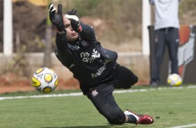 Julio Cesar durante o treino do Corinthians realizado esta manh no CT Joaquim Grava, Parque Ecolgico do Tiete. O time se prepara para o jogo contra o Botafogo/RP, amanh, domingo dia 03/04/2011, no estdio Santa Cruz em Ribeiro Preto, pela 17 rodada do Campeonato Paulista 2011