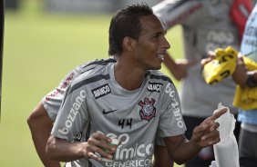 Liedson durante o treino do Corinthians realizado esta manhã no CT Joaquim Grava, Parque Ecológico do Tiete. O time se prepara para o jogo contra o Botafogo/RP, amanhã, domingo dia 03/04/2011, no estádio Santa Cruz em Ribeirão Preto, pela 17ª rodada do Campeonato Paulista 2011