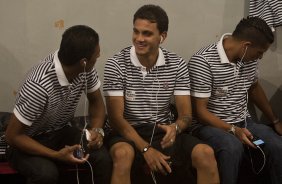 Paulinho; Fabio Santos e Ralf nos vestiários antes da partida entre Botafogo/RP x Corinthians, realizada esta noite no estádio Santa Cruz, pela 17ª rodada do Campeonato Paulista 2011. Ribeirão Preto/Sao Paulo/Brasil